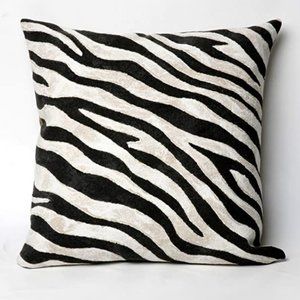 NEW Liora Manne Lamontage  Zebra Stripe Indoor/Outdoor Pillow Cover 20"